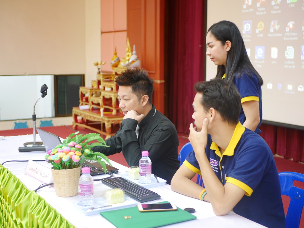 คุณอาทิตย์ จิรวิรุฬห์ และทีมงานจากห้างหุ้นส่วนจำกัด จิรการบัญชี เข้าเป็นวิทยากรพิเศษในงานปัจฉิมนิเทศวิทยาลัยเทคนิคจันทบุรี รูปที่ 1