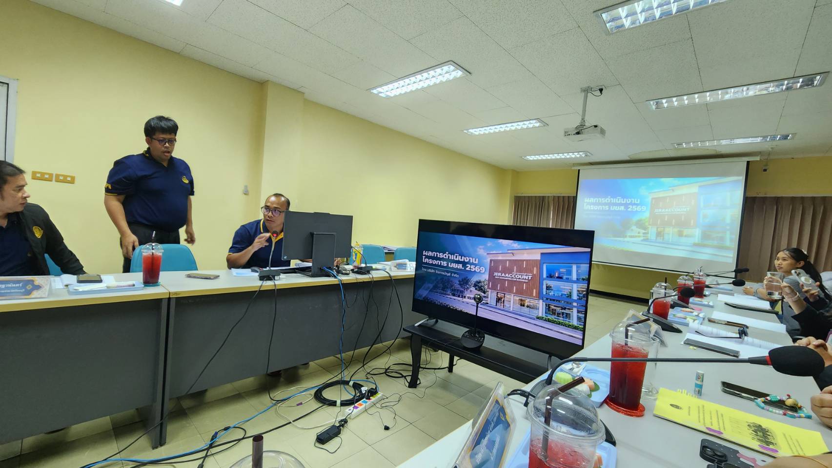 บริษัท จิรการบัญชี จำกัด ได้รับเชิญเข้าร่วมประชุมและนำเสนอผลงาน การรับรองมาตรฐานการป้องกันและแก้ไขปัญหายาเสพติดในสถานประกอบกิจการ (มยส.) ประจำปี 2569 รูปที่ 1